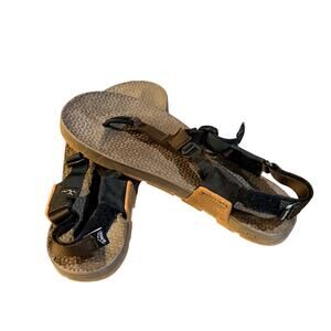 Bedrock Cairn Adventure Sandals | Men’s 9 | Excellent Condition